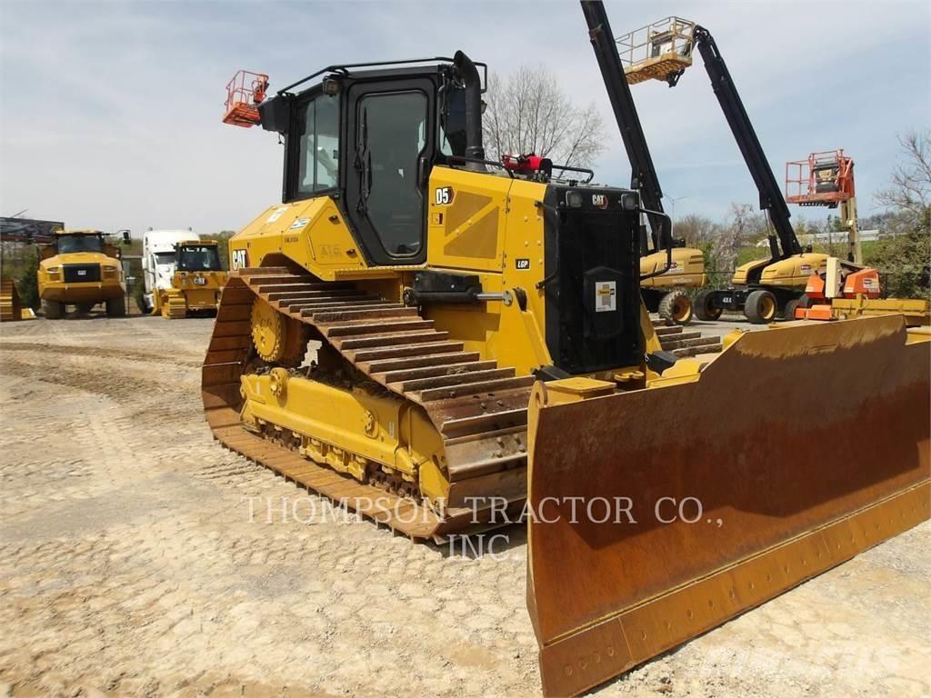 CAT D5 Гусеничные бульдозеры