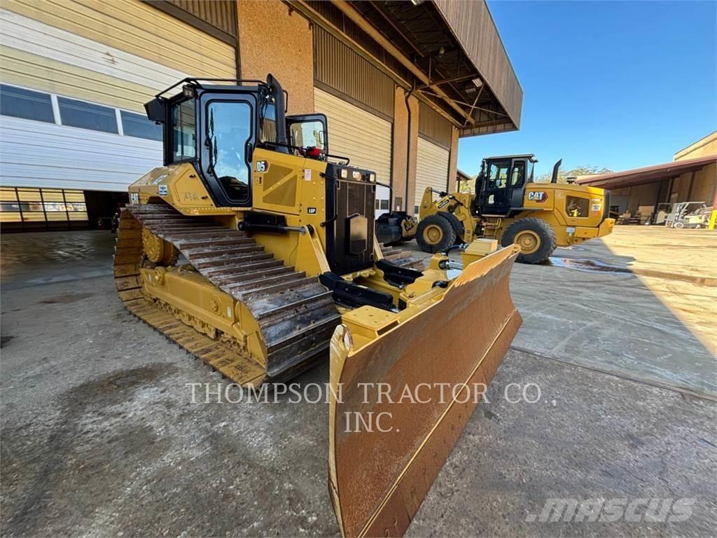 CAT D5 Гусеничные бульдозеры