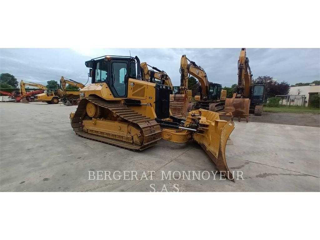CAT D5 Гусеничные бульдозеры