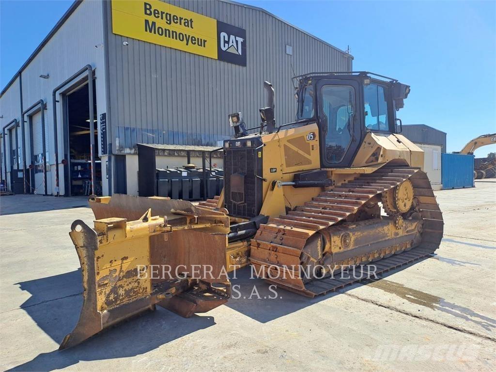 CAT D5 Гусеничные бульдозеры