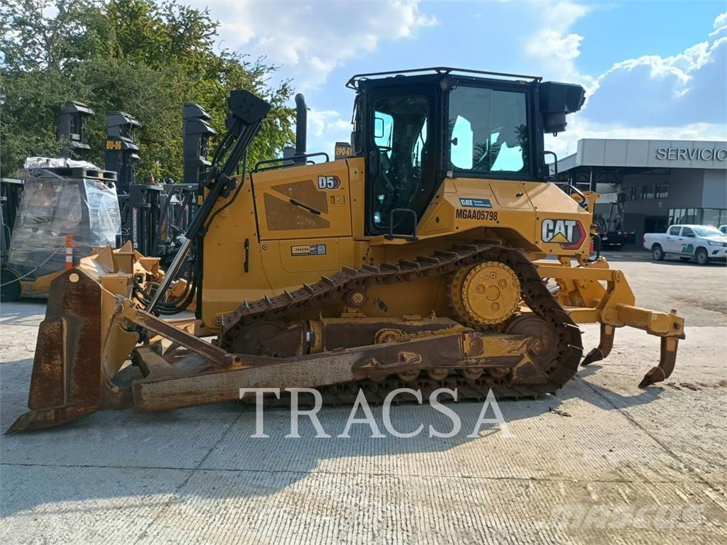 CAT D5 Туристические автобусы
