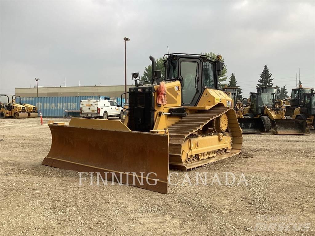 CAT D5-17 Гусеничные бульдозеры