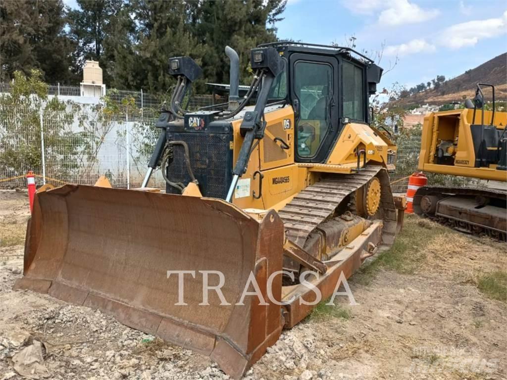 CAT D5-17 Гусеничные бульдозеры