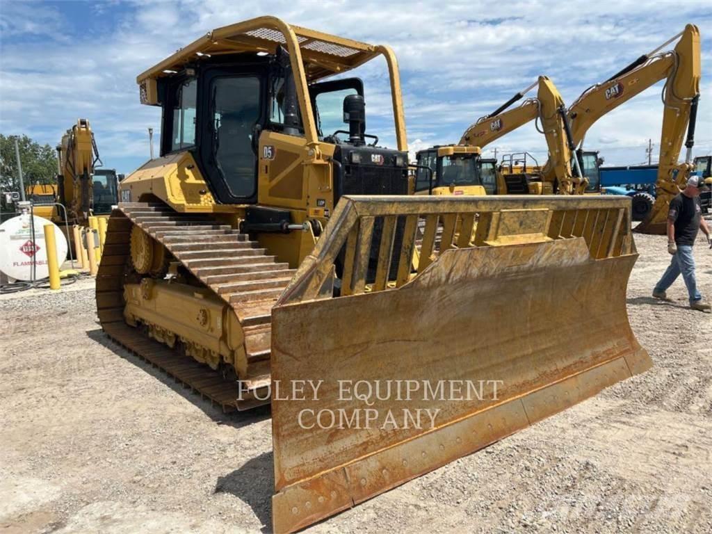 CAT D5-17LGVX Гусеничные бульдозеры