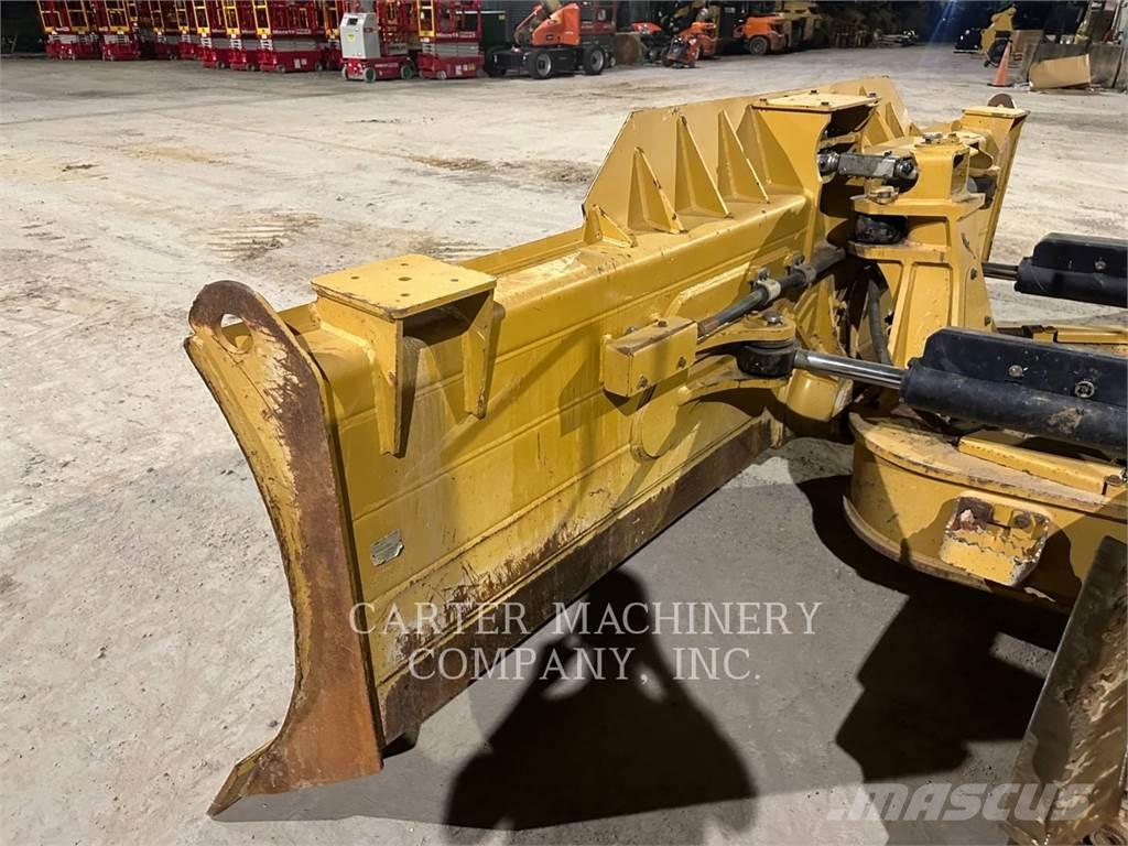 CAT D5-17VP Гусеничные бульдозеры