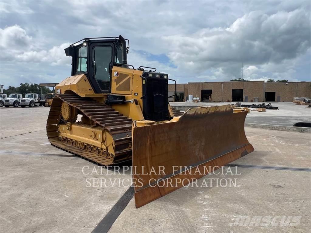 CAT D5-17VP Гусеничные бульдозеры
