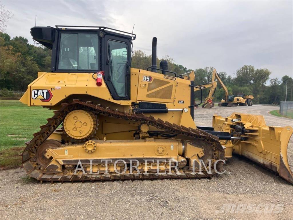 CAT D5-17VPLGP Гусеничные бульдозеры