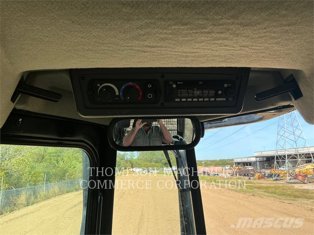 CAT D5 LGP Гусеничные бульдозеры