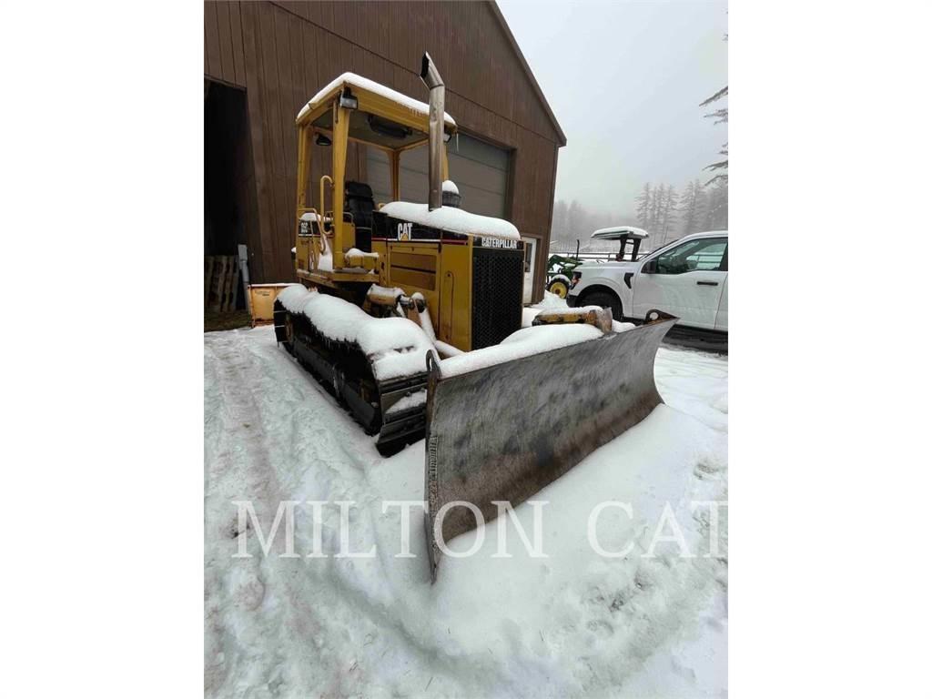 CAT D5CIII Гусеничные бульдозеры