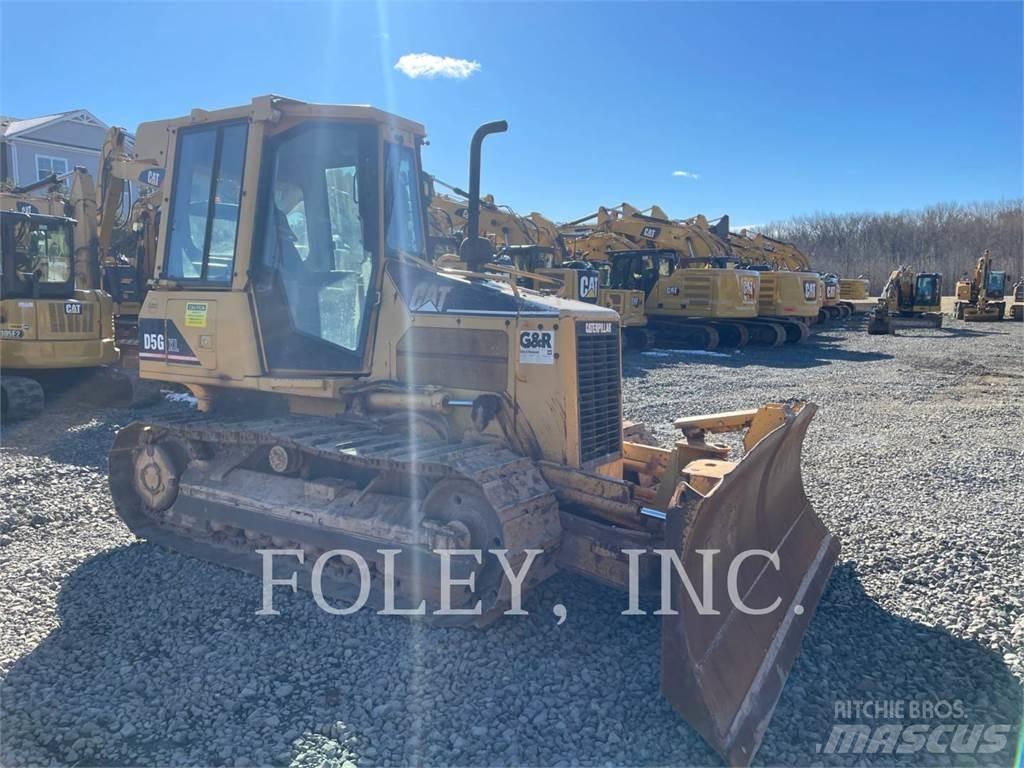 CAT D5G Гусеничные бульдозеры