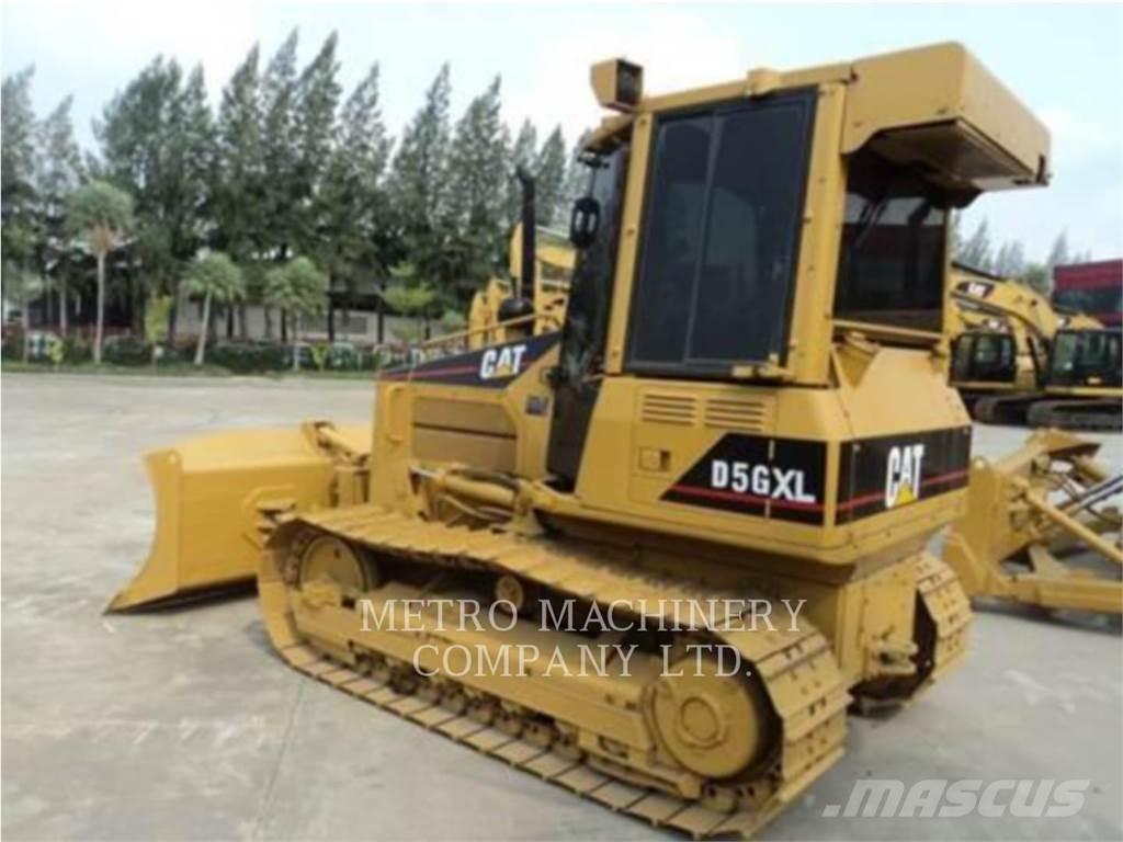 CAT D5GXL Гусеничные бульдозеры