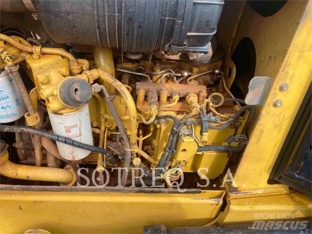 CAT D5K Гусеничные бульдозеры