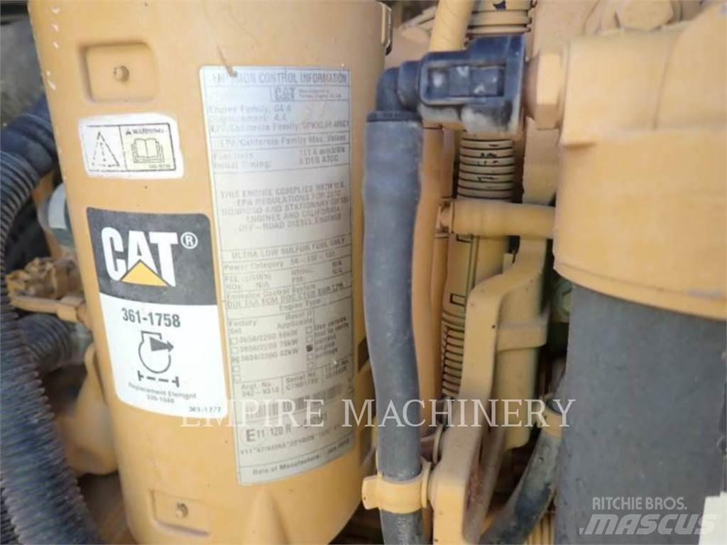 CAT D5K Гусеничные бульдозеры