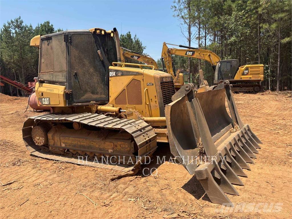 CAT D5K LGP Гусеничные бульдозеры
