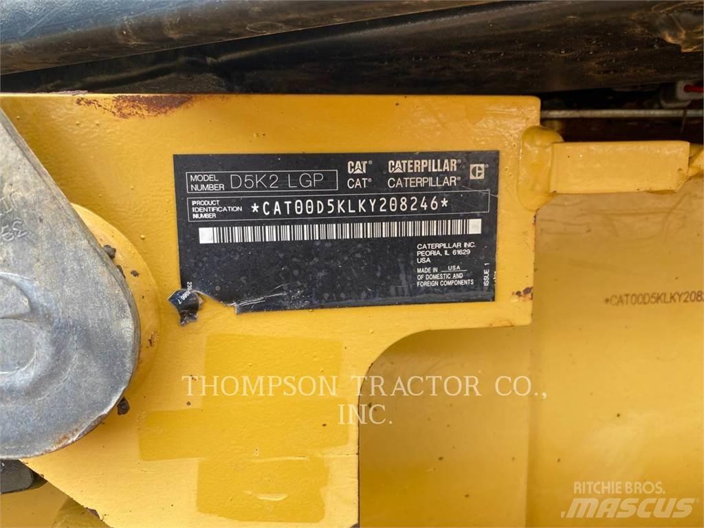 CAT D5K2 Гусеничные бульдозеры