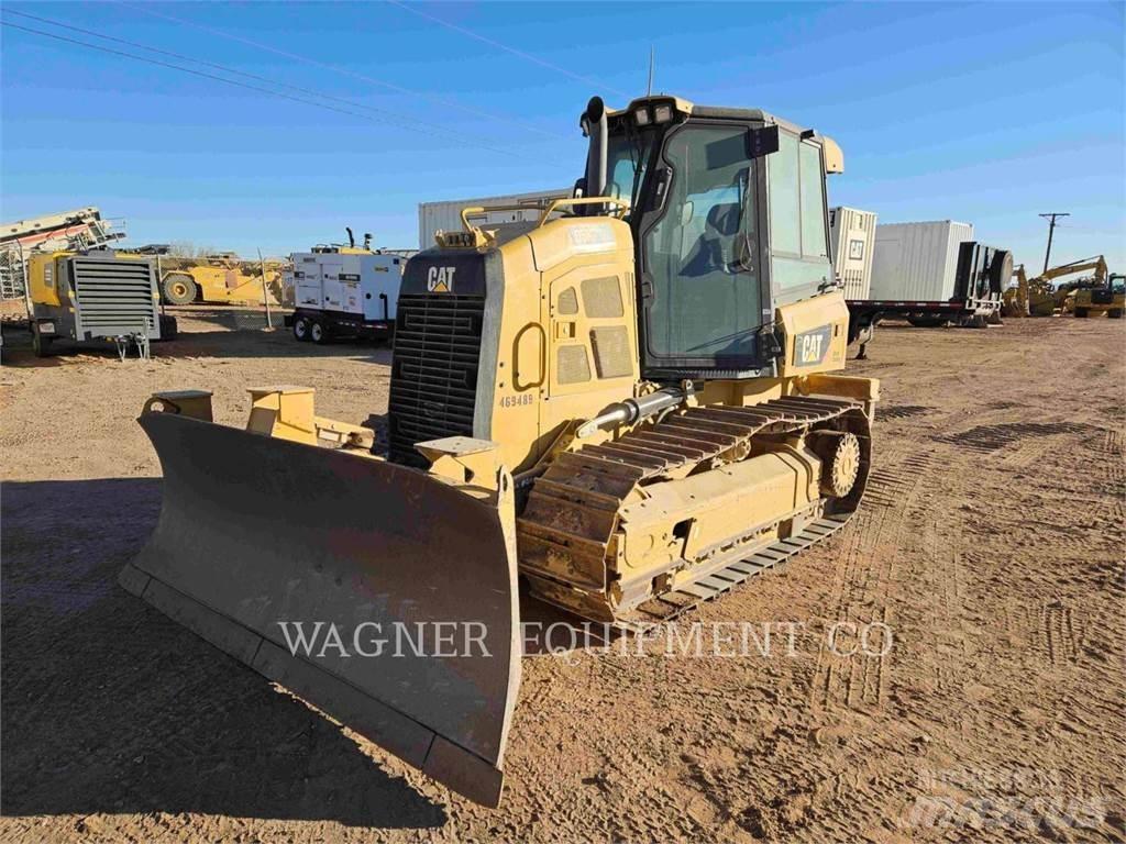 CAT D5K2 Гусеничные бульдозеры