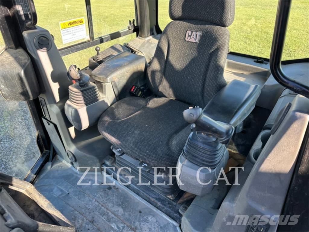 CAT D5K2 Гусеничные бульдозеры