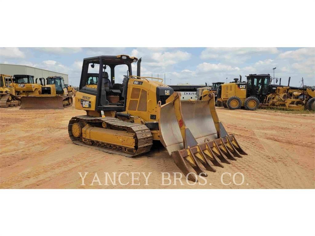 CAT D5K2 XL Гусеничные бульдозеры