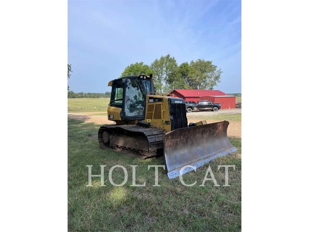 CAT D5K2LGP Гусеничные бульдозеры