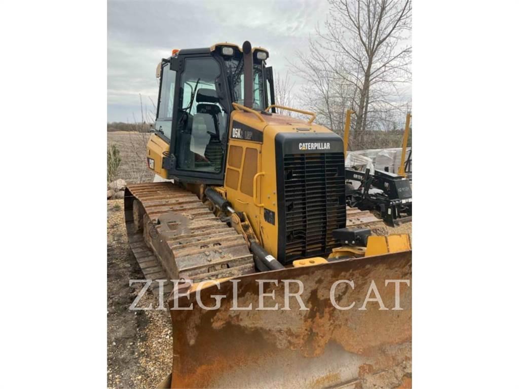 CAT D5K2LGP Гусеничные бульдозеры