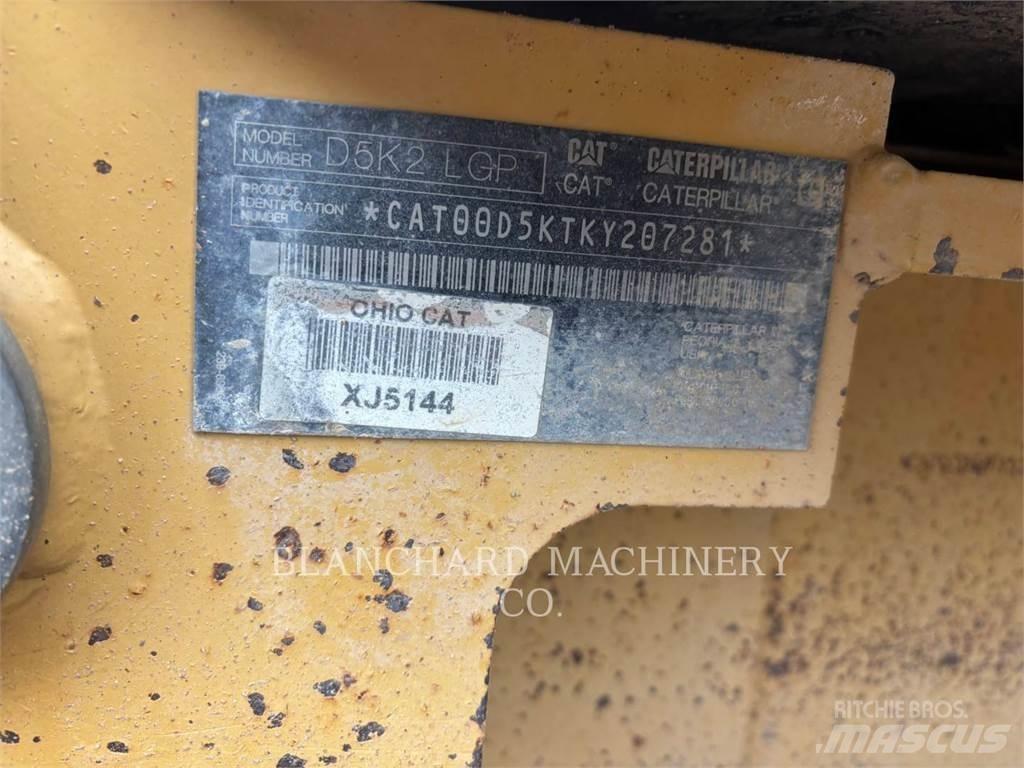 CAT D5K2LGP Гусеничные бульдозеры