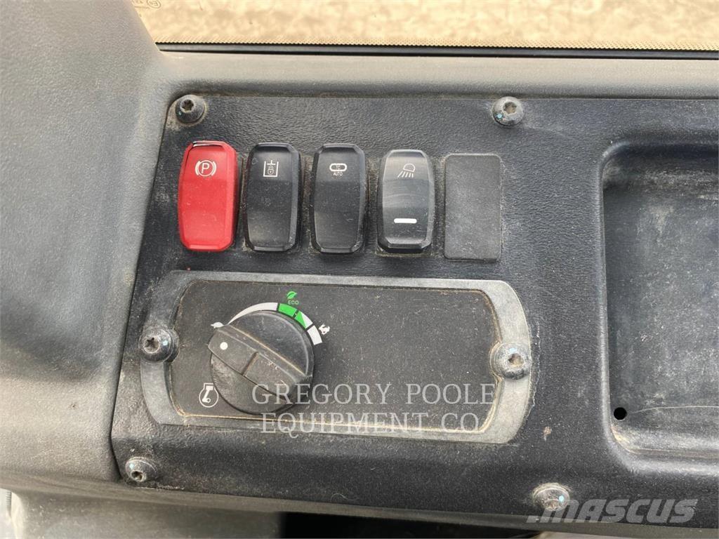 CAT D5K2LGP Гусеничные бульдозеры
