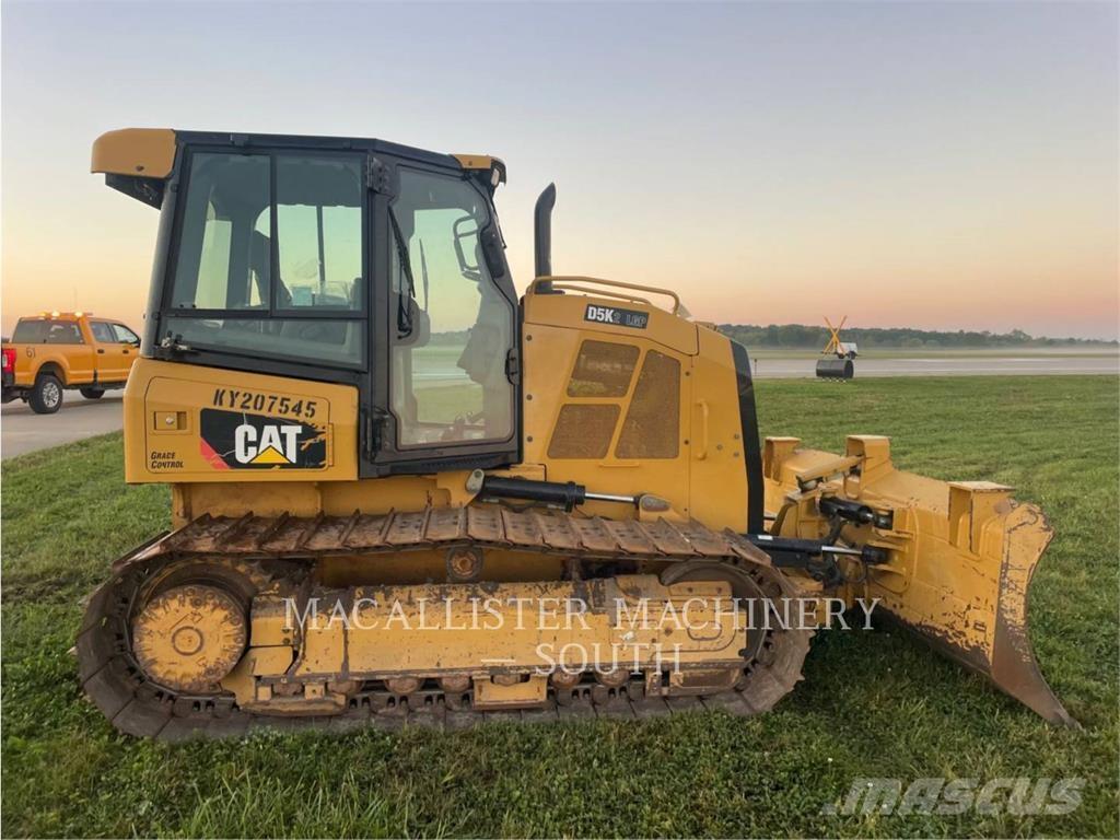 CAT D5K2LGP Гусеничные бульдозеры