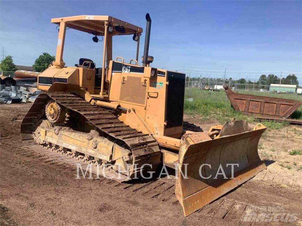 CAT D5ML Гусеничные бульдозеры