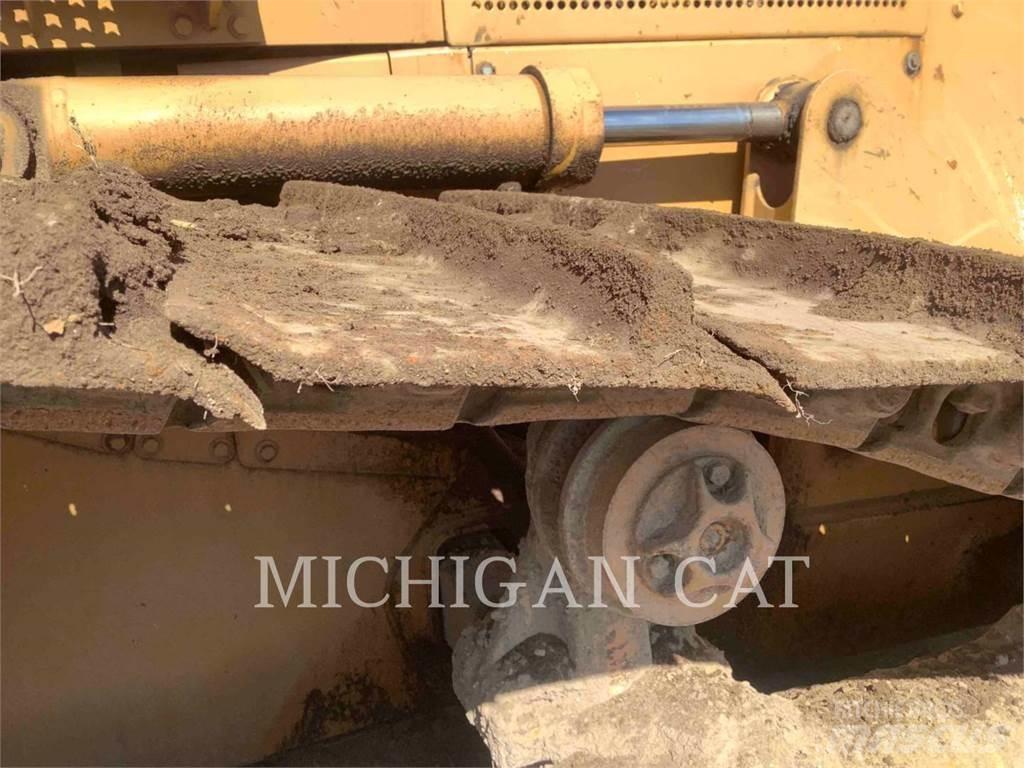 CAT D5ML Гусеничные бульдозеры