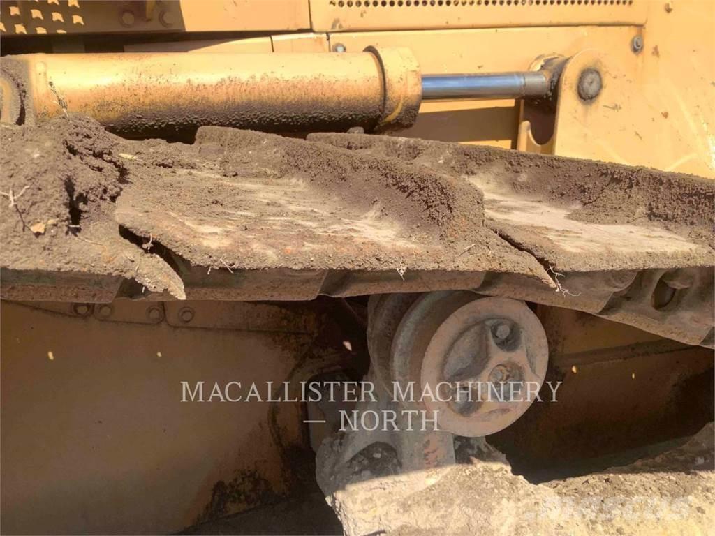 CAT D5ML Гусеничные бульдозеры
