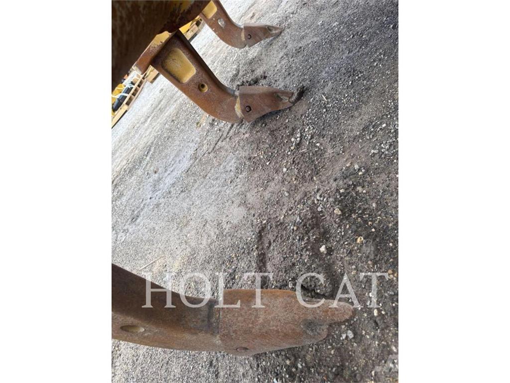 CAT D6 Гусеничные бульдозеры