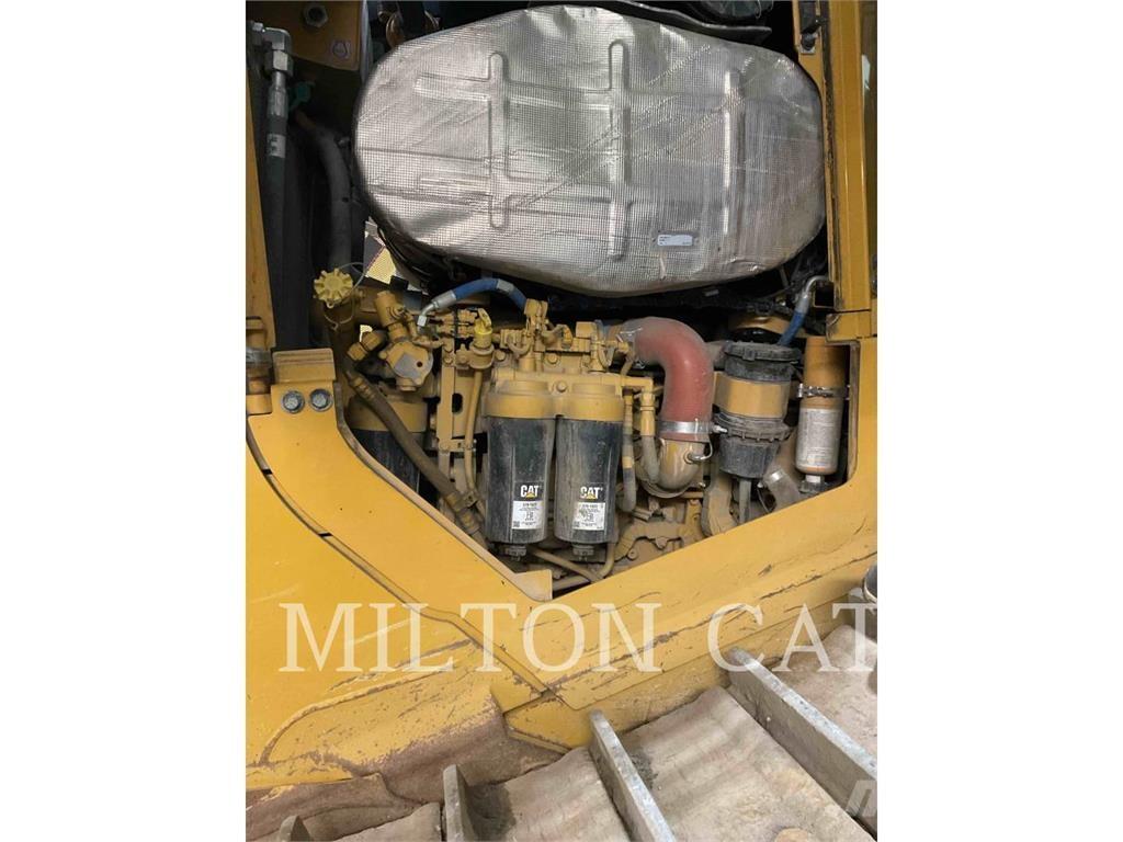 CAT D6 Гусеничные бульдозеры