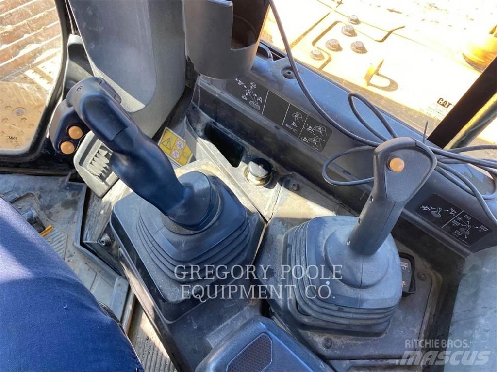 CAT D6-20 Гусеничные бульдозеры
