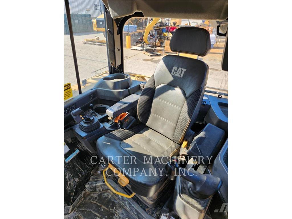 CAT D6-20LGVAR Гусеничные бульдозеры