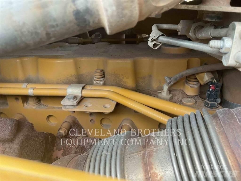 CAT D6 LGPWVP Гусеничные бульдозеры