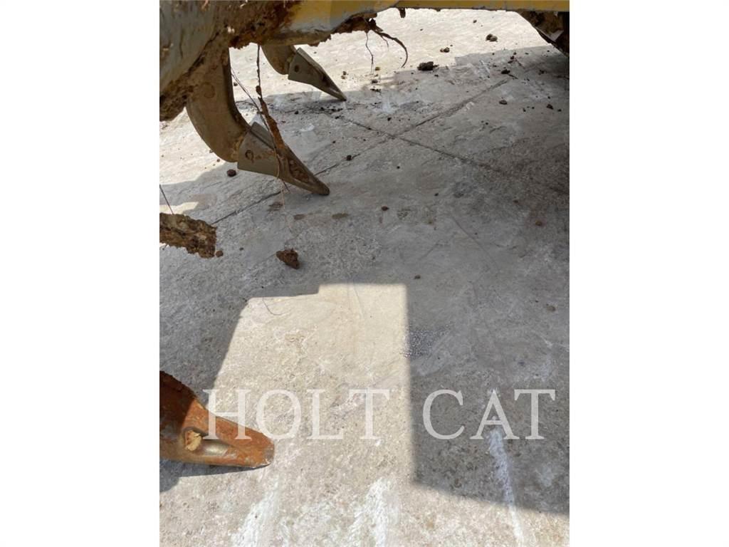 CAT D6 XELGPVP Гусеничные бульдозеры