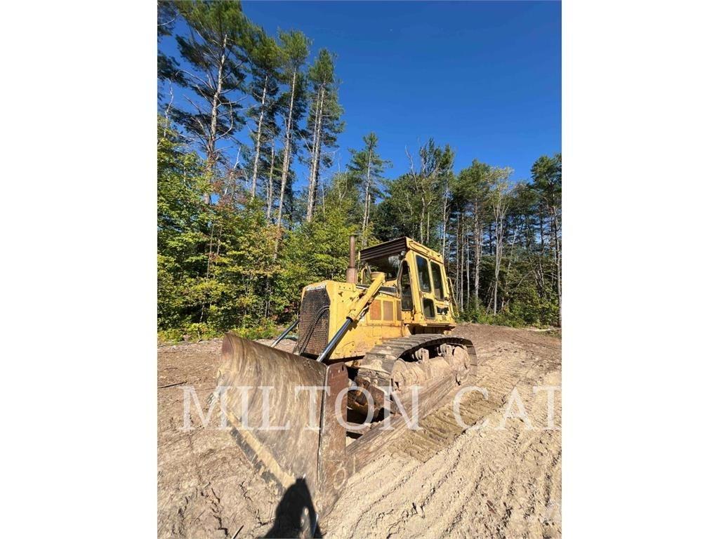 CAT D6D Гусеничные бульдозеры