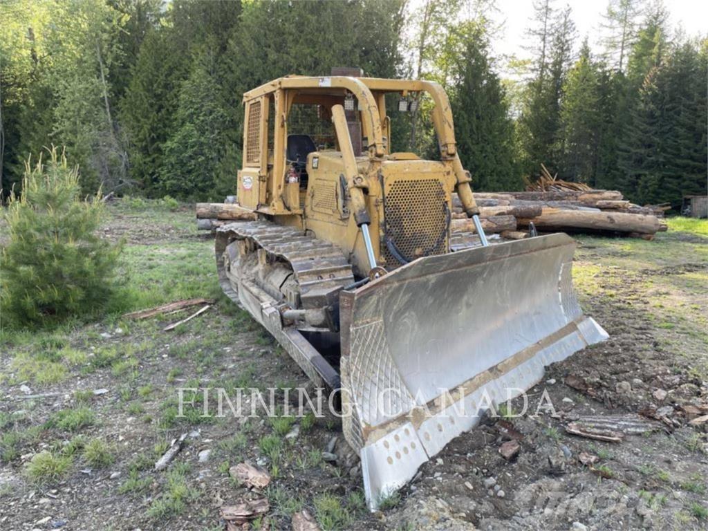 CAT D6E Гусеничные бульдозеры