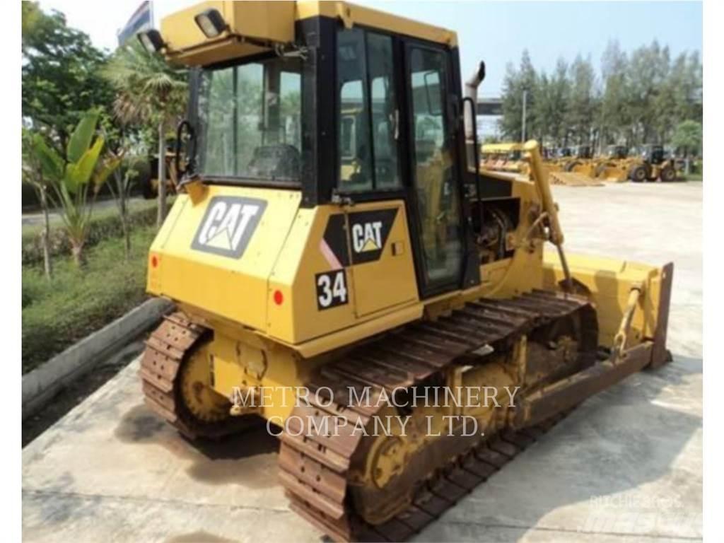 CAT D6G Гусеничные бульдозеры