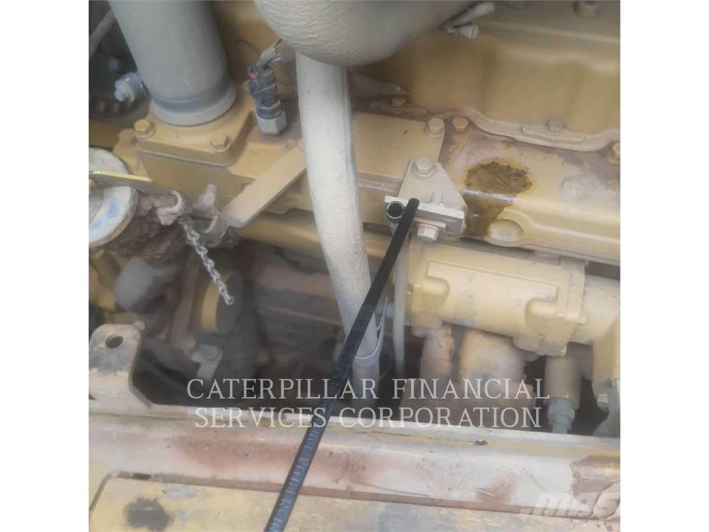 CAT D6GC Гусеничные бульдозеры