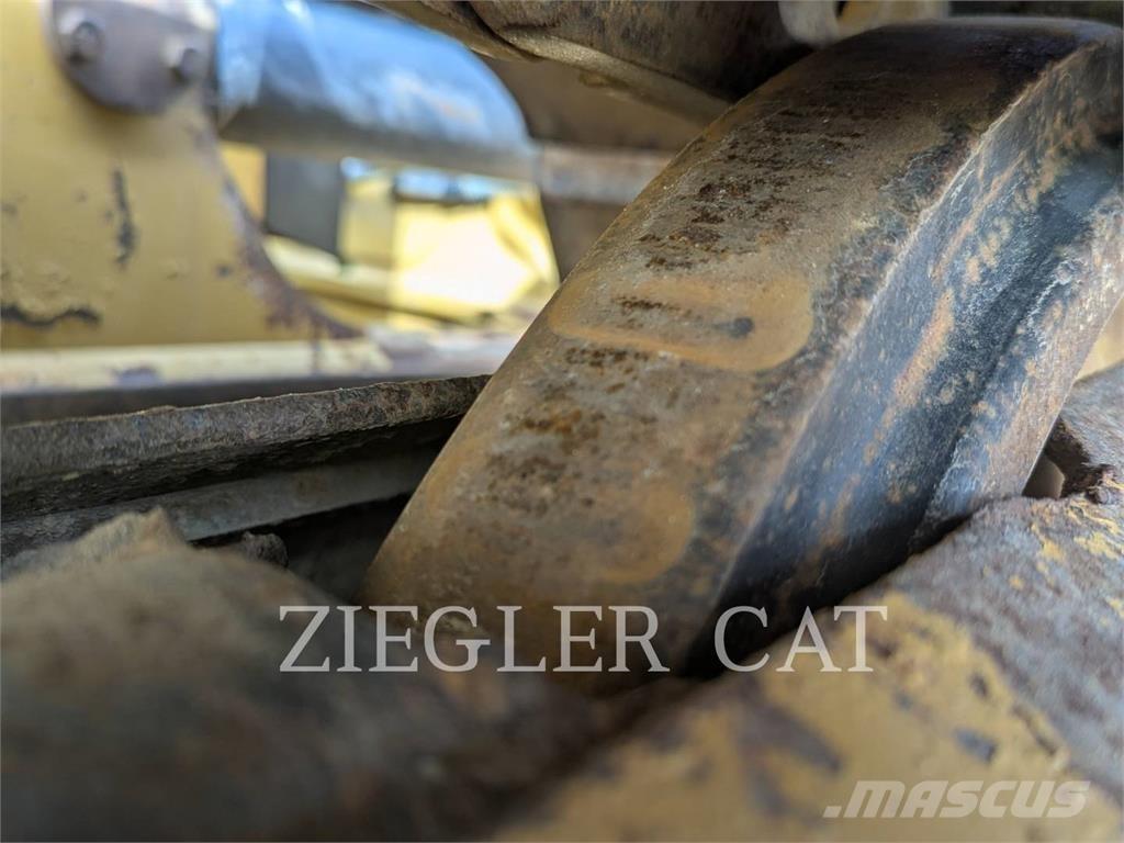 CAT D6K2 Гусеничные бульдозеры