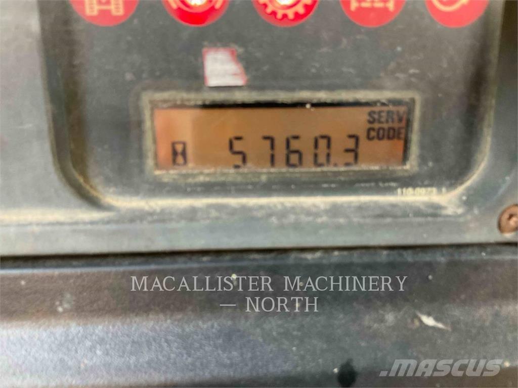 CAT D6ML Гусеничные бульдозеры