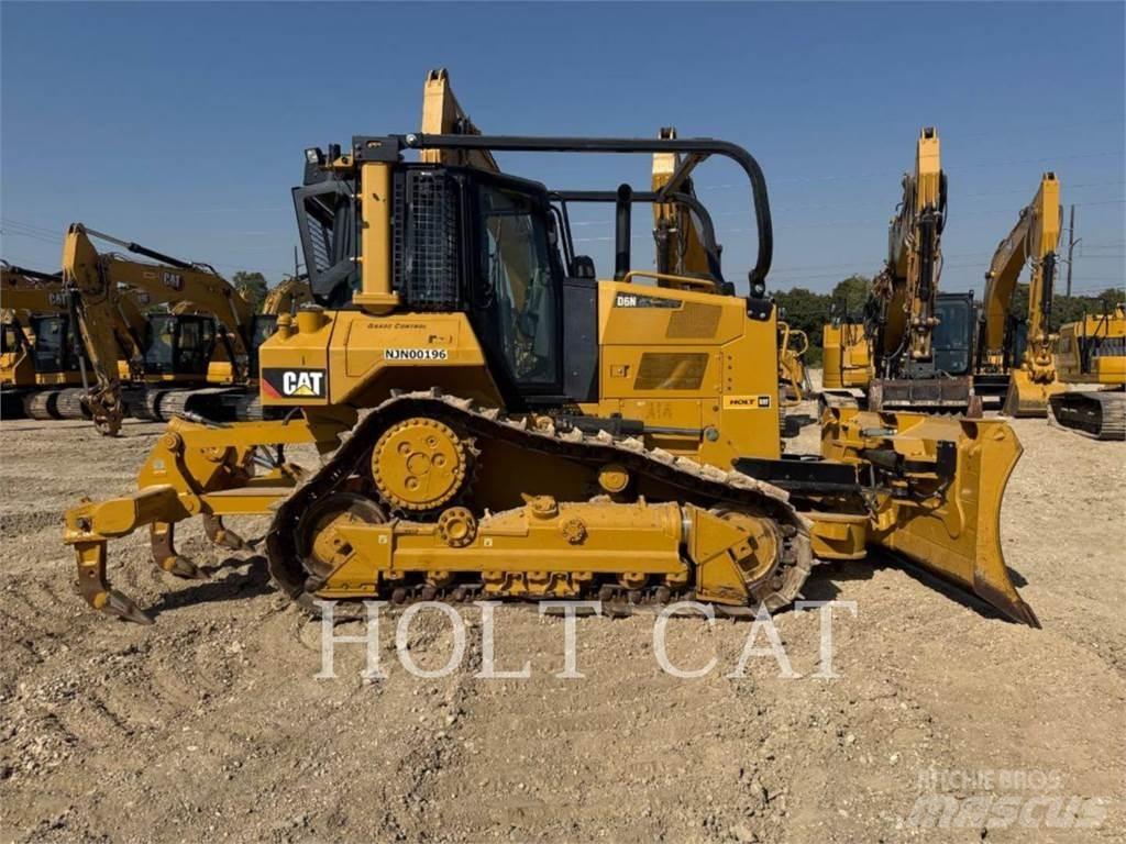 CAT D6N Гусеничные бульдозеры