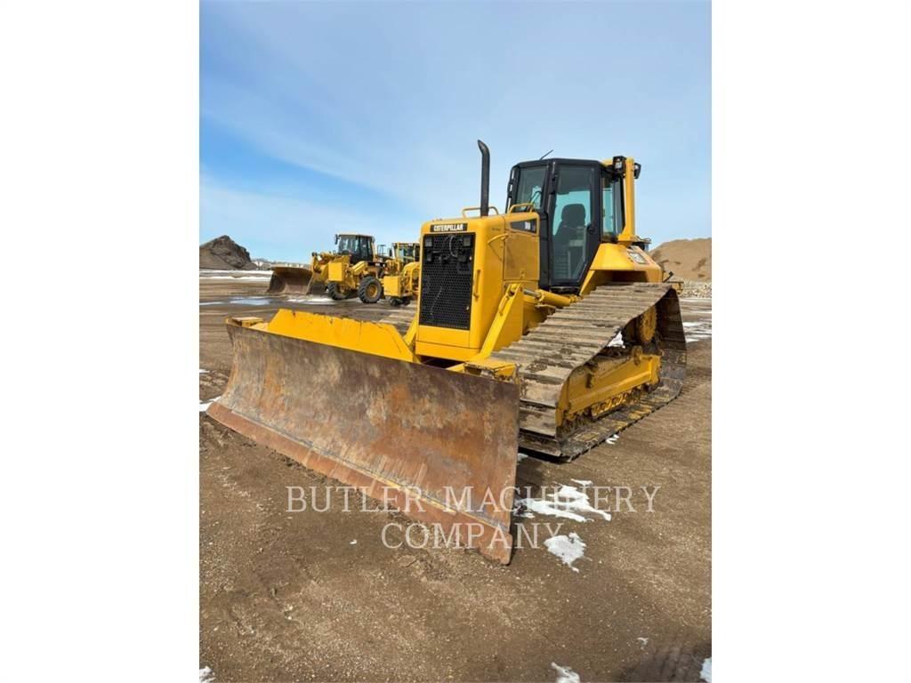 CAT D6N Гусеничные бульдозеры