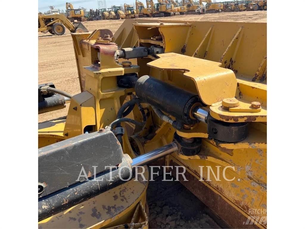 CAT D6N LGP Гусеничные бульдозеры