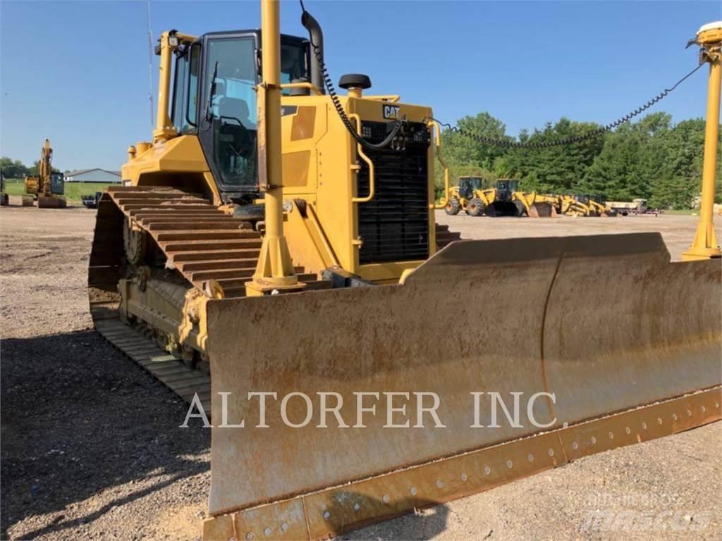 CAT D6N LGP R Гусеничные бульдозеры