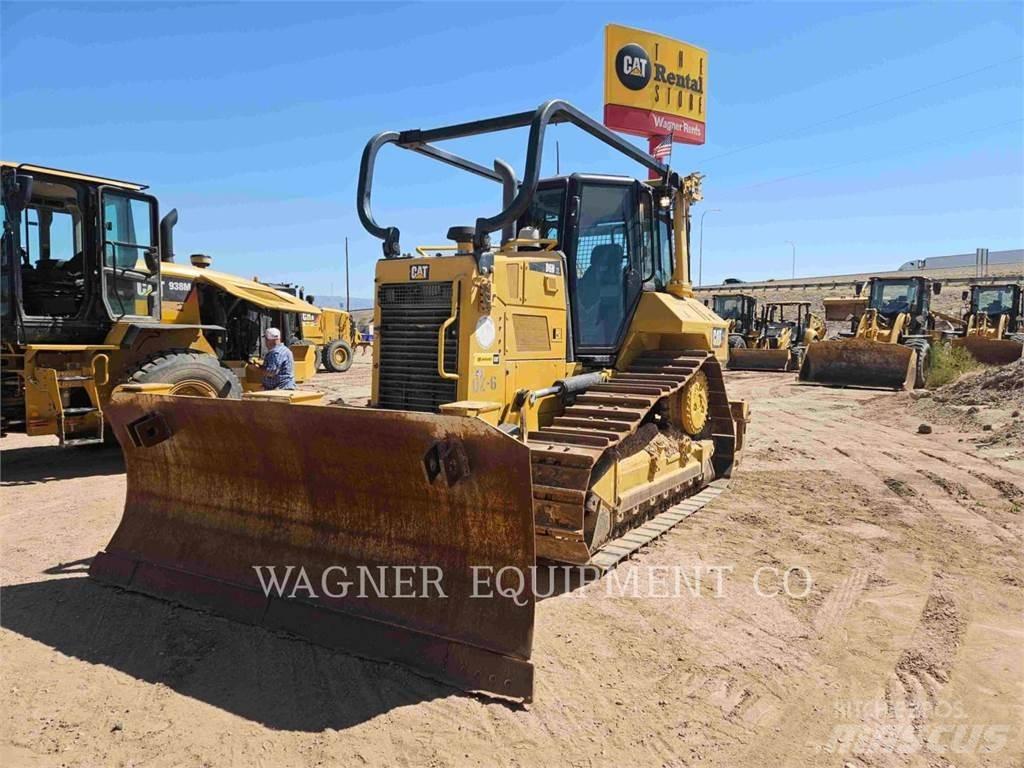 CAT D6N XL Гусеничные бульдозеры