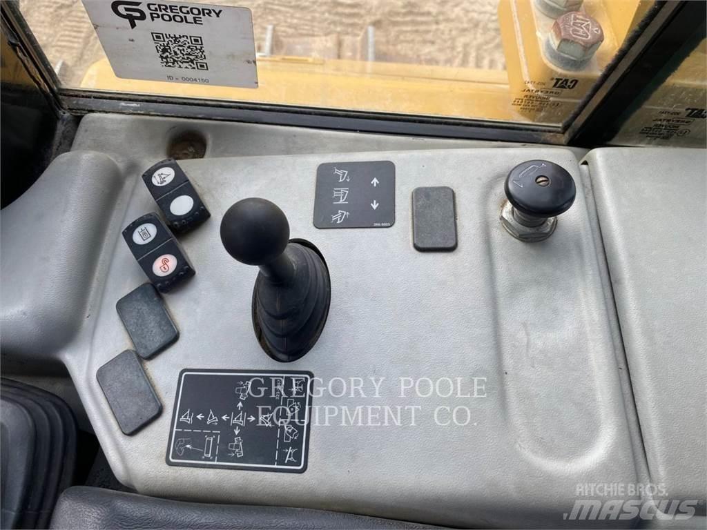CAT D6NLGP Гусеничные бульдозеры