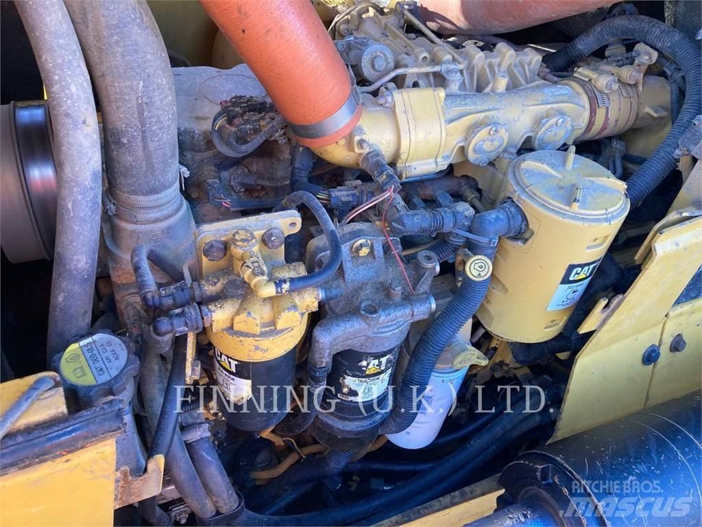 CAT D6NLGP Гусеничные бульдозеры
