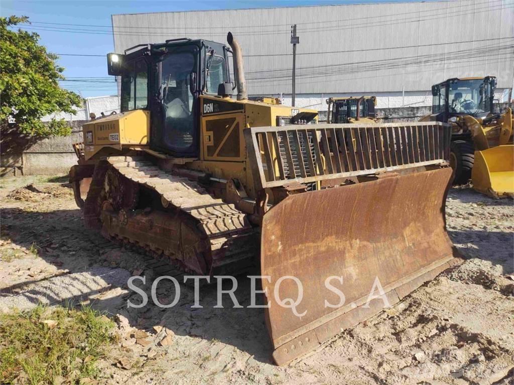 CAT D6NXL Гусеничные бульдозеры